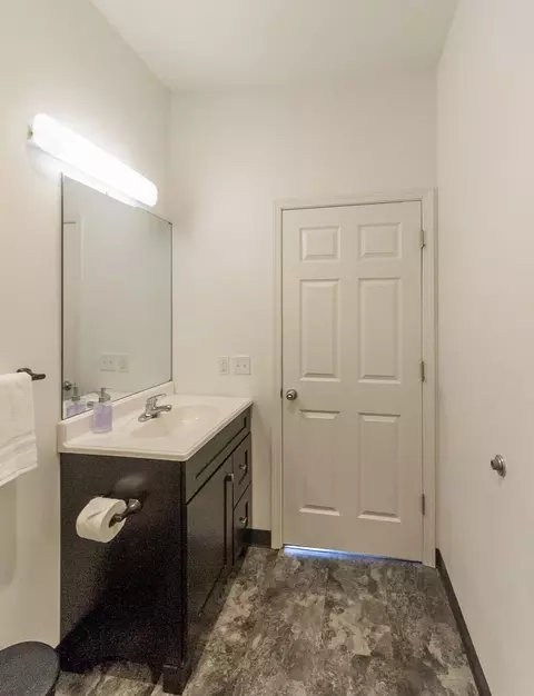 Bath - 3003 E 30th Ave, Spokane, WA 99223 photo 6 of 6
