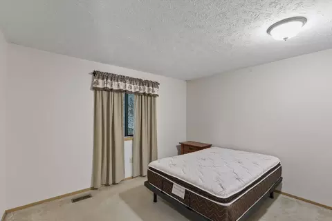 Bedroom - 938 E Calkins Dr, Spokane, WA 99208 photo 2 of 2