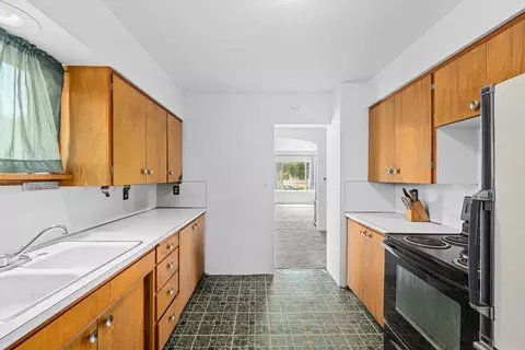 Kitchen - 2423 Empire Ave, Spokane, WA 99207 photo 1 of 2