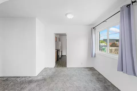 Living - 2423 Empire Ave, Spokane, WA 99207 photo 2 of 3