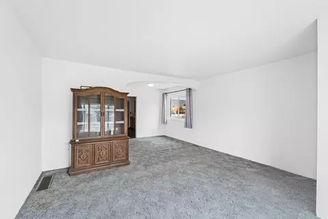 Living - 2423 Empire Ave, Spokane, WA 99207 photo 1 of 3
