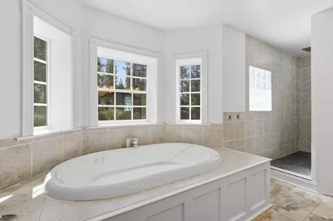 Bath - 12710 E Kronquist Rd, Mead, WA 99021 photo 2 of 6
