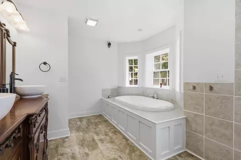 Bath - 12710 E Kronquist Rd, Mead, WA 99021 photo 1 of 6