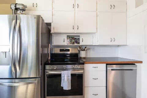 Kitchen - 1323 E Longfellow Ave, Spokane, WA 99207 photo 2 of 3