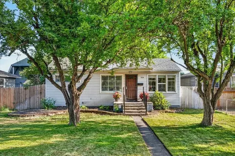 Exterior - 904 E Joseph Ave, Spokane, WA 99208 photo 2 of 14