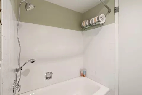 Bath - 4509 E 56th Ave, Spokane, WA 99223 photo 3 of 5