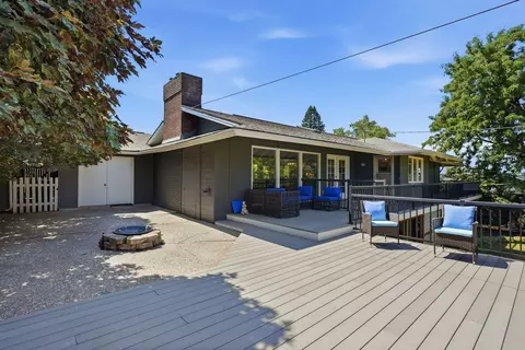 Exterior - 4509 E 56th Ave, Spokane, WA 99223 photo 9 of 12
