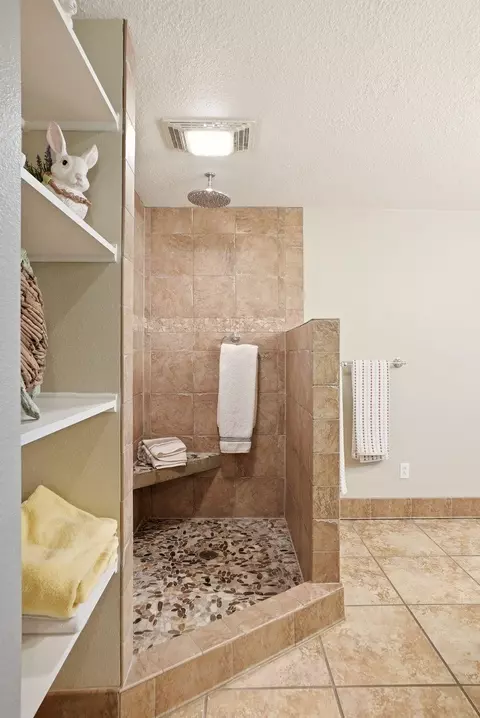 Bath - 4509 E 56th Ave, Spokane, WA 99223 photo 5 of 5