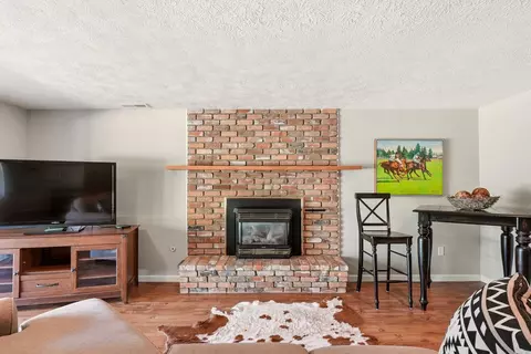 Living - 4509 E 56th Ave, Spokane, WA 99223 photo 5 of 5