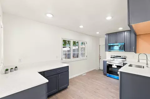Kitchen - 1103 E Broad Ave, Spokane, WA 99207 photo 1 of 4