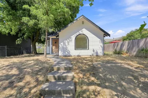 Exterior - 1103 E Broad Ave, Spokane, WA 99207 photo 3 of 9