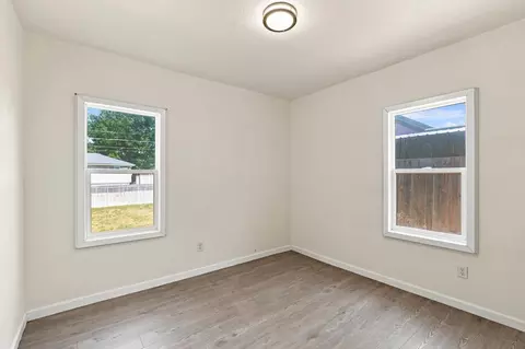 Bedroom - 1103 E Broad Ave, Spokane, WA 99207 photo 2 of 2