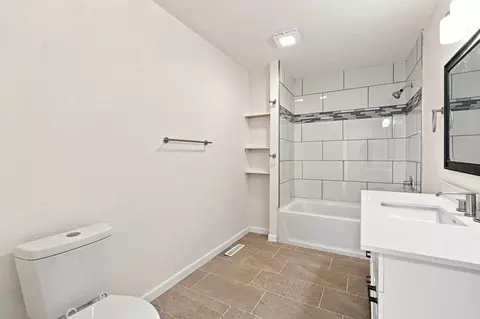 Bath - 1103 E Broad Ave, Spokane, WA 99207 photo 2 of 2