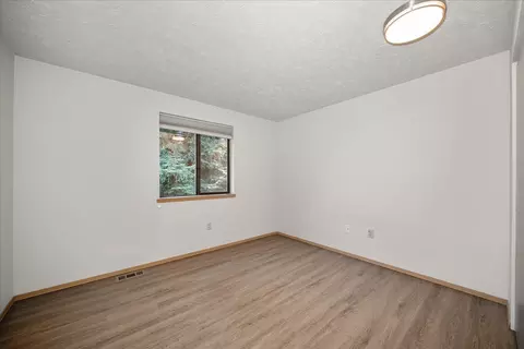 Bedroom - 930 E Calkins Dr, Spokane, WA 99208 photo 5 of 8