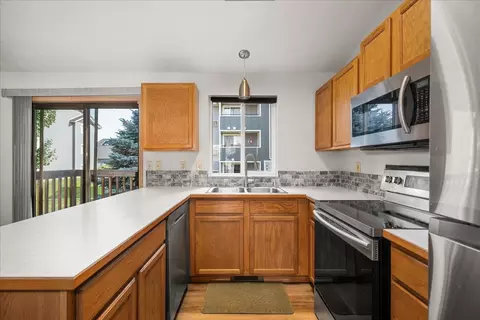 Kitchen - 930 E Calkins Dr, Spokane, WA 99208 photo 3 of 3