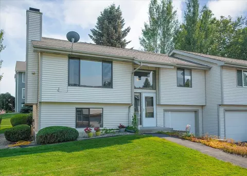 Exterior - 930 E Calkins Dr, Spokane, WA 99208 photo 8 of 9