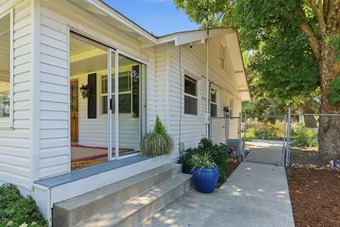 Exterior - 13804 E 16th Ave, Spokane Valley, WA 99216 photo 2 of 12