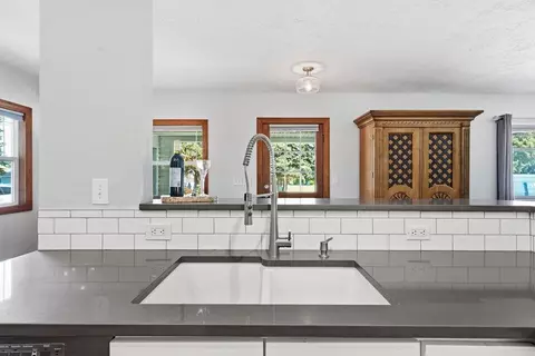 Kitchen - 13804 E 16th Ave, Spokane Valley, WA 99216 photo 4 of 7