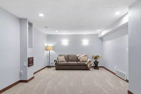 Living - 13804 E 16th Ave, Spokane Valley, WA 99216 photo 4 of 4