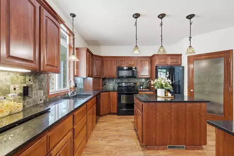 Kitchen - 3525 W Brant Rd, Colbert, WA 99005 photo 2 of 7
