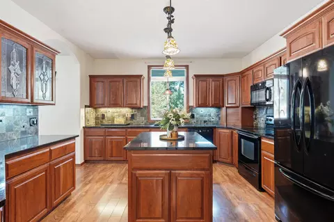 Kitchen - 3525 W Brant Rd, Colbert, WA 99005 photo 3 of 7