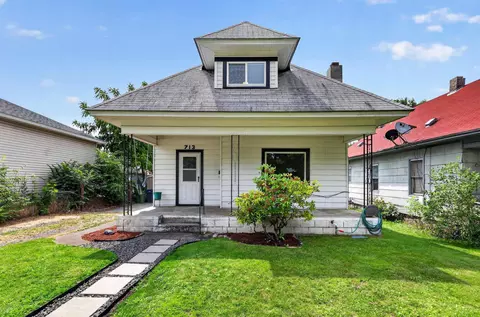 713 W Jackson Ave, Spokane, WA 99205