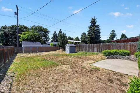 Exterior - 914 E Dalke Ave, Spokane, WA 99208 photo 3 of 4