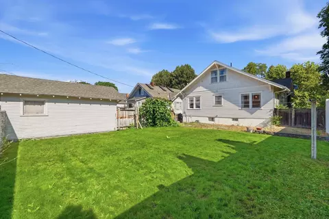 Exterior - 1018 E Sharp Ave, Spokane, WA 99216 photo 4 of 6