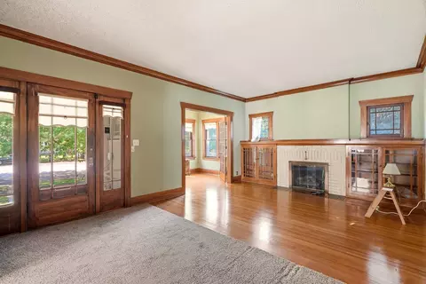 Living - 1018 E Sharp Ave, Spokane, WA 99216 photo 3 of 7