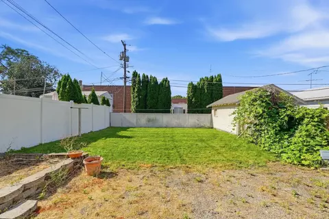Exterior - 1018 E Sharp Ave, Spokane, WA 99216 photo 5 of 6