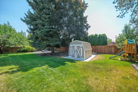 Exterior - 2004 E 55th Ave, Spokane, WA 99223 photo 9 of 18