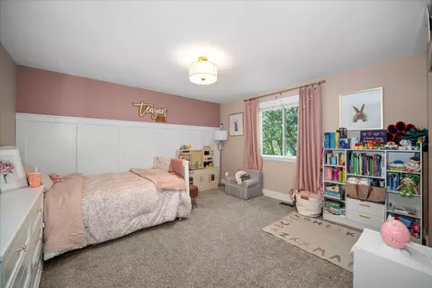 Bedroom - 2004 E 55th Ave, Spokane, WA 99223 photo 4 of 4