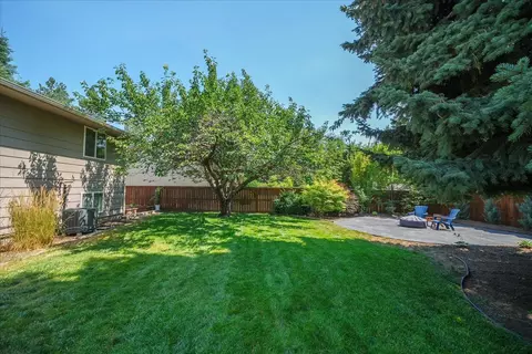 Exterior - 2004 E 55th Ave, Spokane, WA 99223 photo 8 of 18