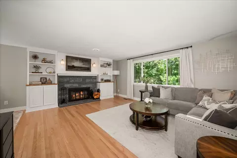 Living - 2004 E 55th Ave, Spokane, WA 99223 photo 1 of 4