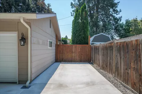 Exterior - 2004 E 55th Ave, Spokane, WA 99223 photo 17 of 18