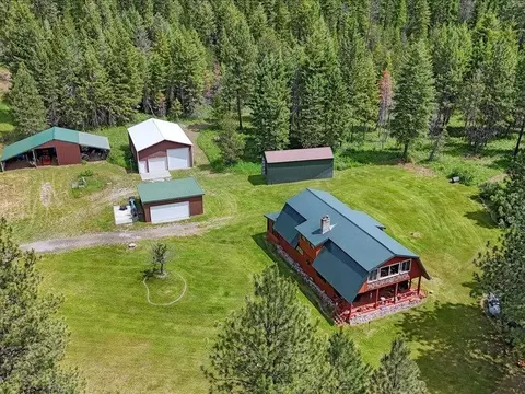 3668 Angel Flats Way, Valley, WA 99181