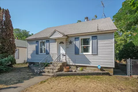 Exterior - 1911 E Sharp Ave, Spokane, WA 99202 photo 9 of 21