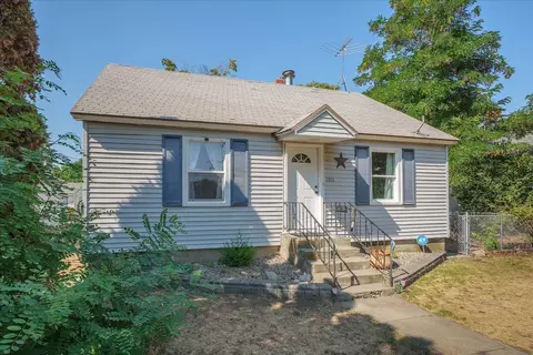 Exterior - 1911 E Sharp Ave, Spokane, WA 99202 photo 8 of 21