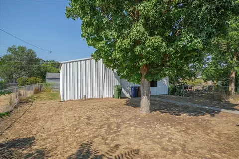 Exterior - 1911 E Sharp Ave, Spokane, WA 99202 photo 16 of 21