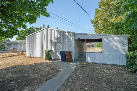Exterior - 1911 E Sharp Ave, Spokane, WA 99202 photo 20 of 21