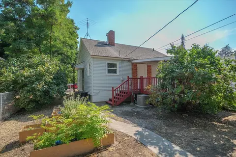 Exterior - 1911 E Sharp Ave, Spokane, WA 99202 photo 12 of 21