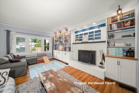 Living - 424 E 26th Ave, Spokane, WA 99203 photo 3 of 5