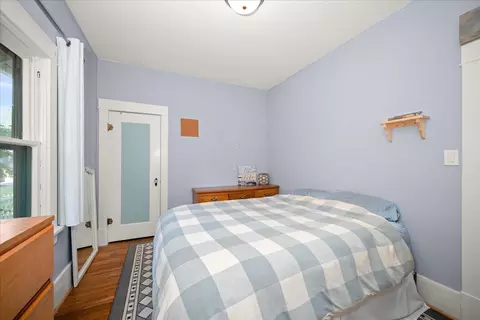 Bedroom - 424 E 26th Ave, Spokane, WA 99203 photo 2 of 3