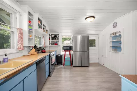Kitchen - 424 E 26th Ave, Spokane, WA 99203 photo 5 of 5