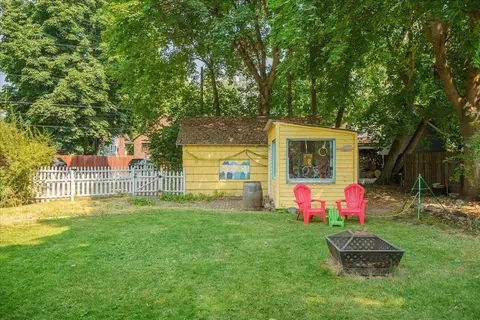 Exterior - 424 E 26th Ave, Spokane, WA 99203 photo 15 of 20