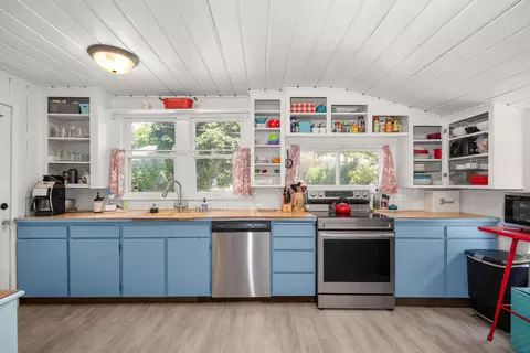 Kitchen - 424 E 26th Ave, Spokane, WA 99203 photo 1 of 5