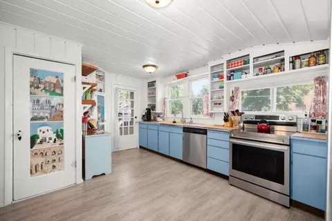 Kitchen - 424 E 26th Ave, Spokane, WA 99203 photo 2 of 5