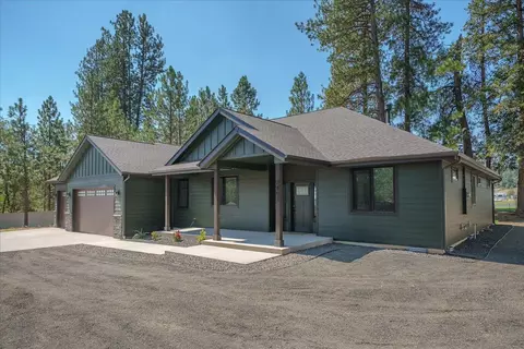 3402 E Yearling Rd, Chattaroy, WA 99003