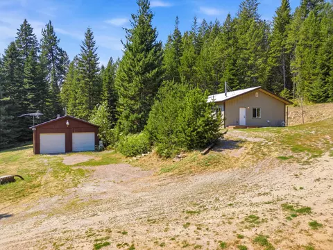 139 Mountain Bluff Ave, Newport, WA 99156