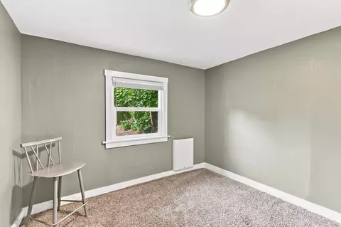 Bedroom - 907 E 30th Ave, Spokane, WA 99203 photo 3 of 3